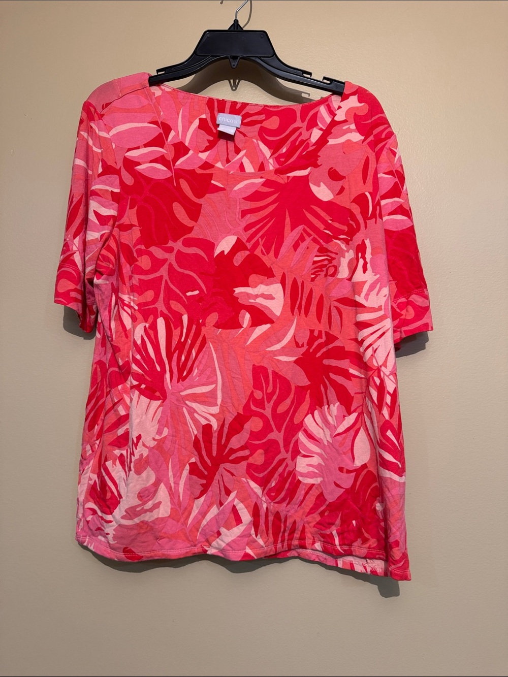 Chico's Coral & Pink Tropical Leaf Short Sleeve Tee